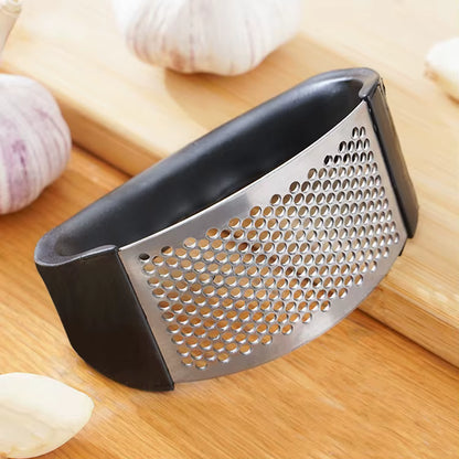 Stainless Steel Garlic Press – Heavy-Duty Garlic Crusher & Mincer